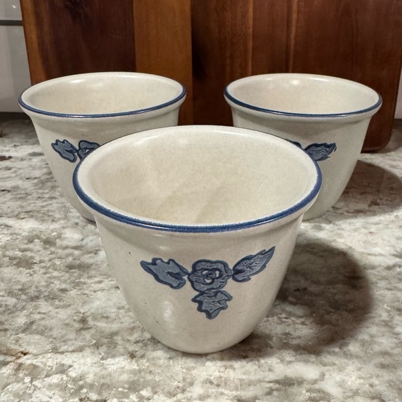 3 Vintage Pfaltzgraff Yorktowne Blue Floral custard cups B1.6 - Picture 1 of 10